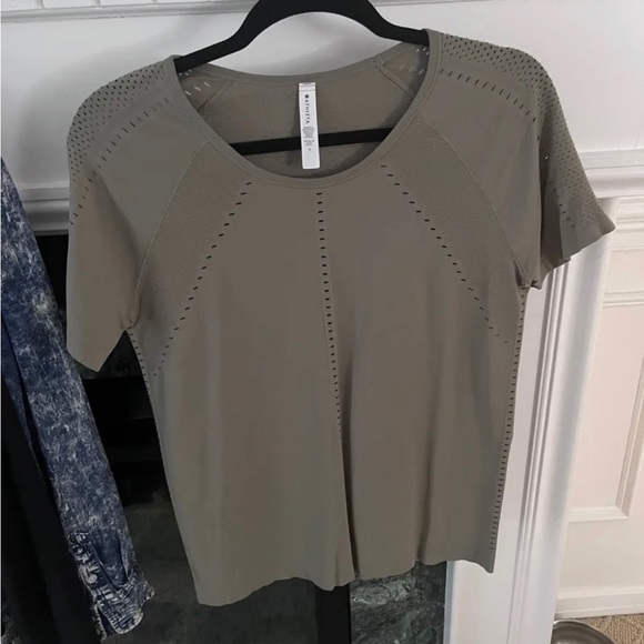 Athleta Tops - Athleta Athletic Tshirt Medium Sage
